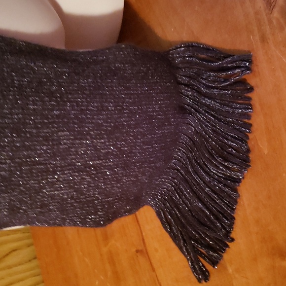 Super soft long scarf - Picture 4 of 5